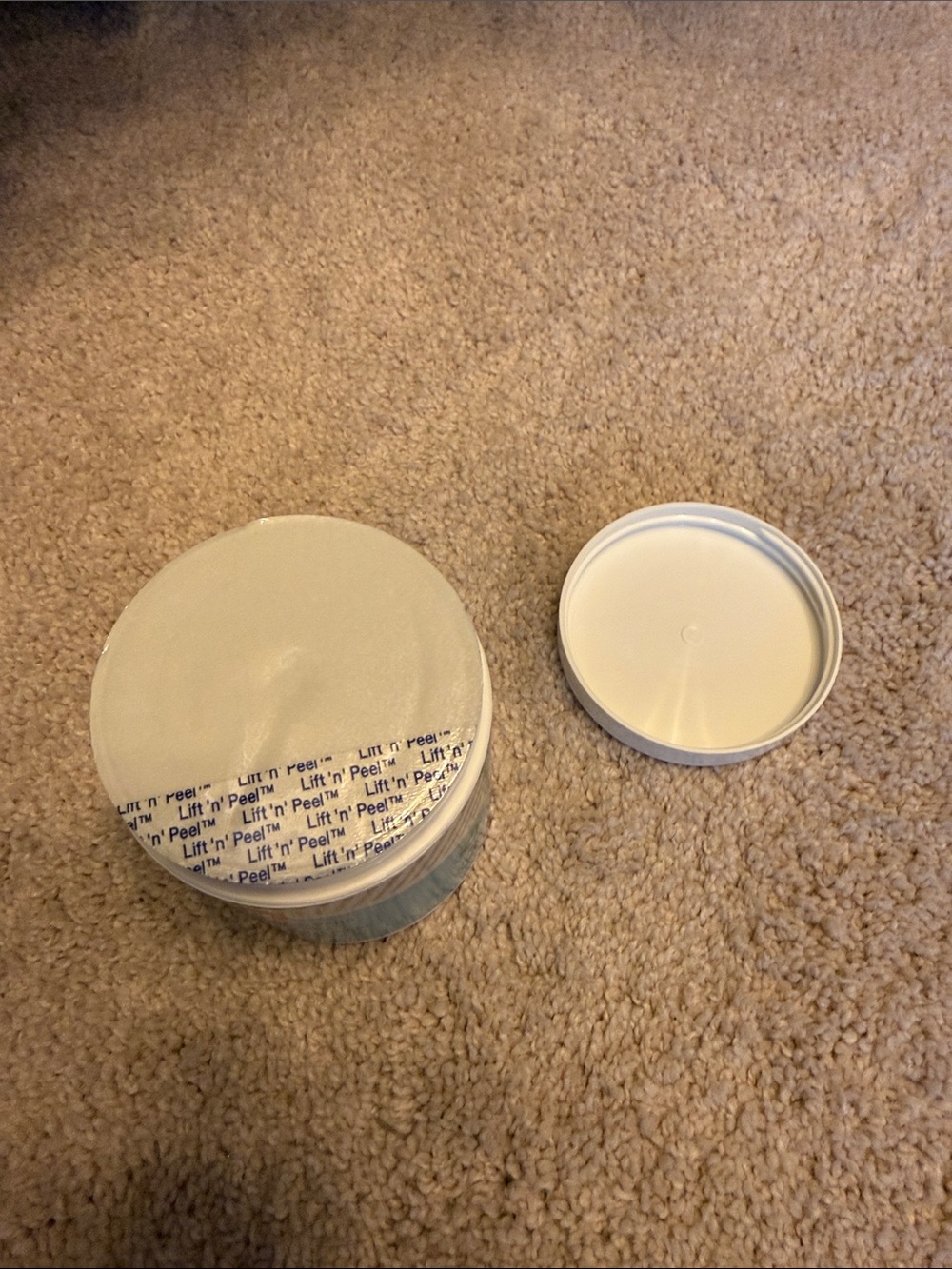 First Aid Beauty Facial Radiance Pads - Picture 2 of 2